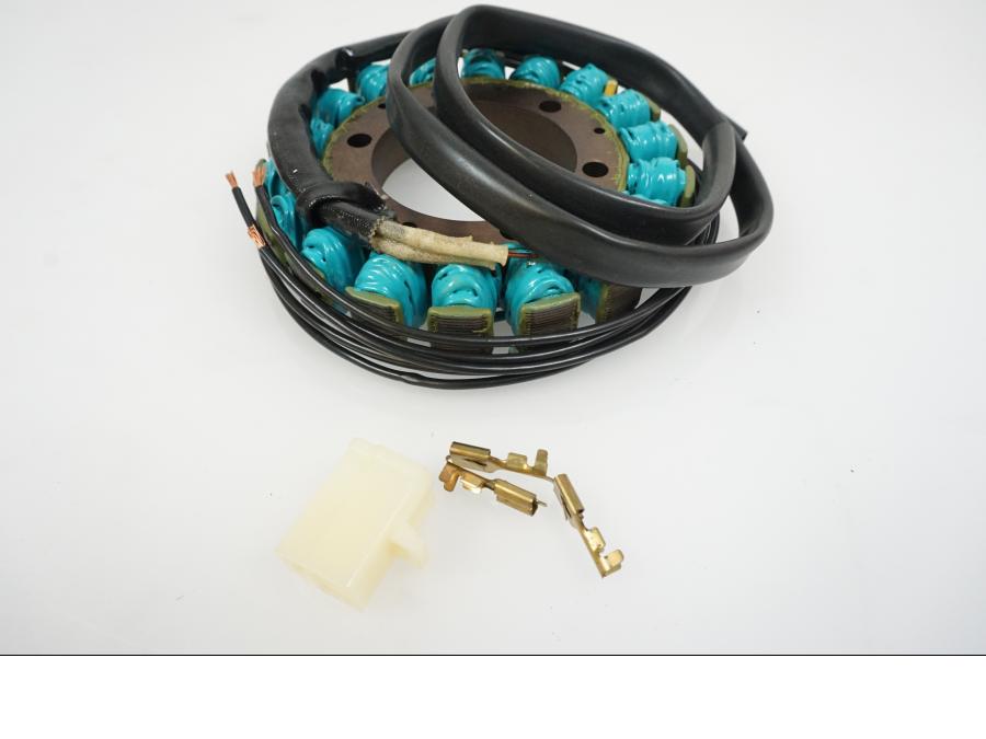 Framsidan på Generator från en Yamaha XV 750 -1983 motorcykel.