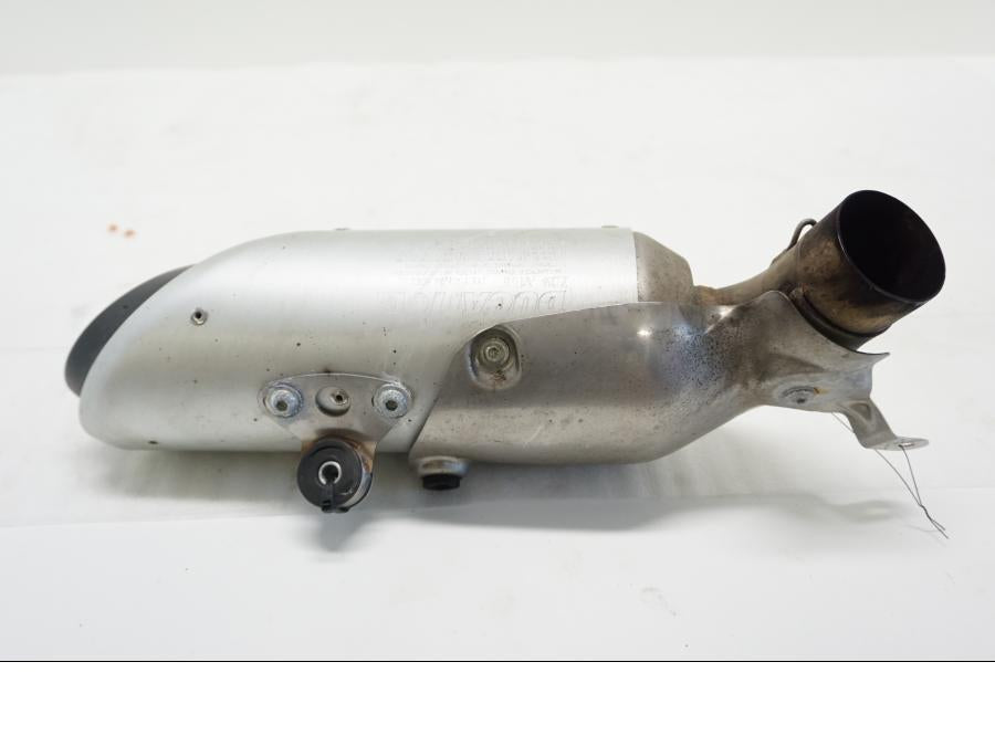 Höger sida på Ljuddämpare från en Ducati Hypermotard -2020 motorcykel.