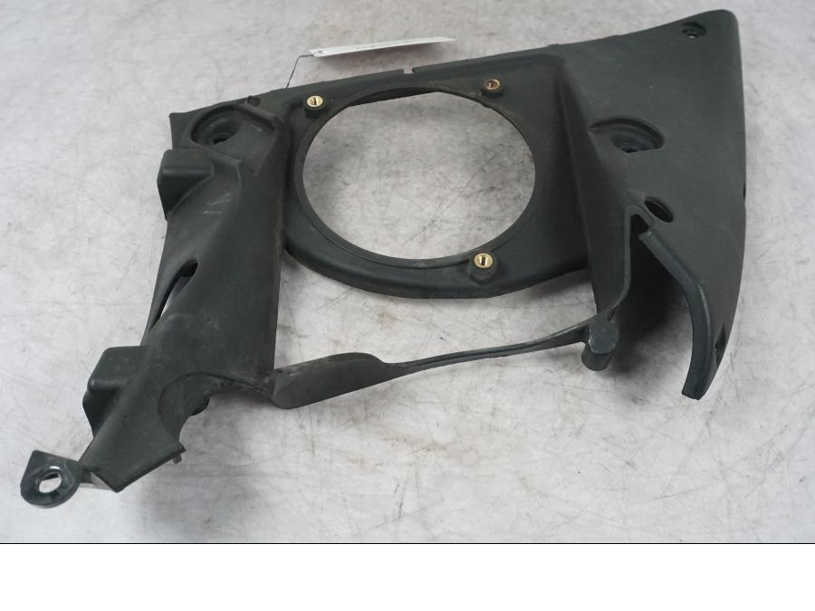 Snett uppifrån på Luftvinge från en Buell 1125 R -2008 motorcykel.