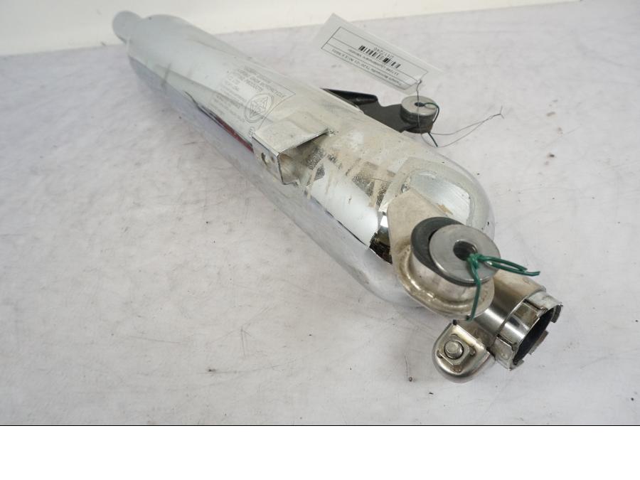 Höger sida på Ljuddämpare från en Triumph Bonneville T120 -2021 motorcykel.