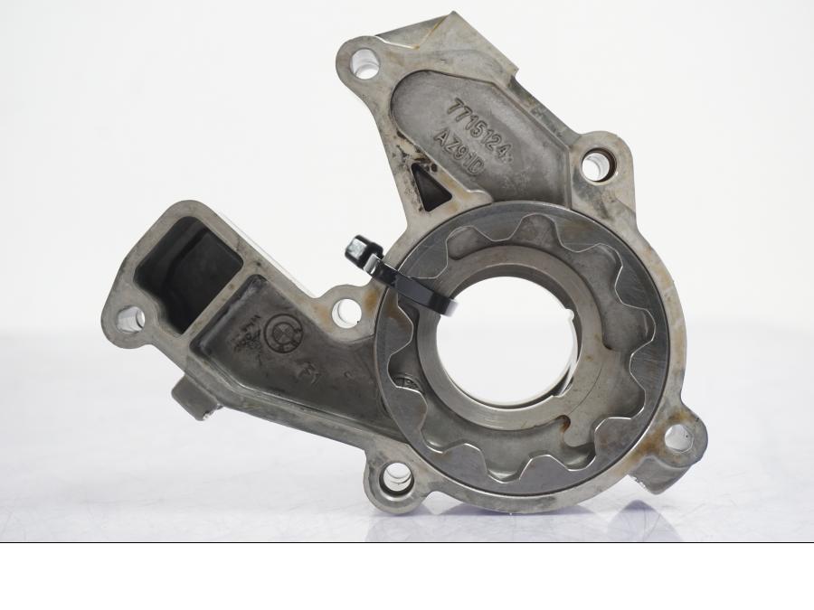 Extrabild2 på Oljepump från en BMW R NineT -2017 motorcykel.