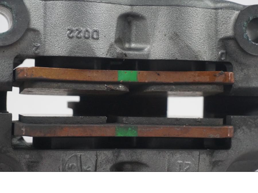 Extrabild4 på Bromsok från en KTM 1290 Super Duke R -2022 motorcykel.