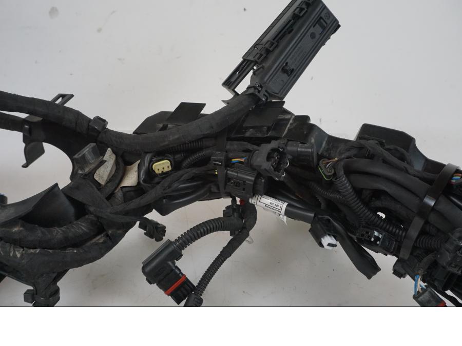 Höger sida på Kabelstam från en BMW F 750 GS -2019 motorcykel.