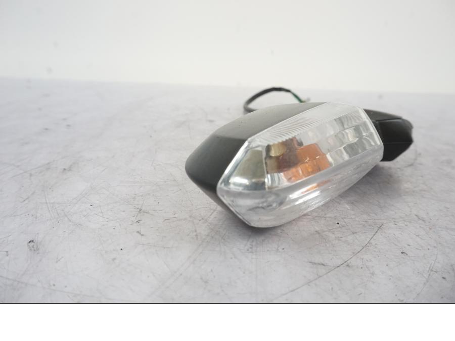 Snett uppifrån på Blinkers från en Kawasaki Z 800 -2014 motorcykel.