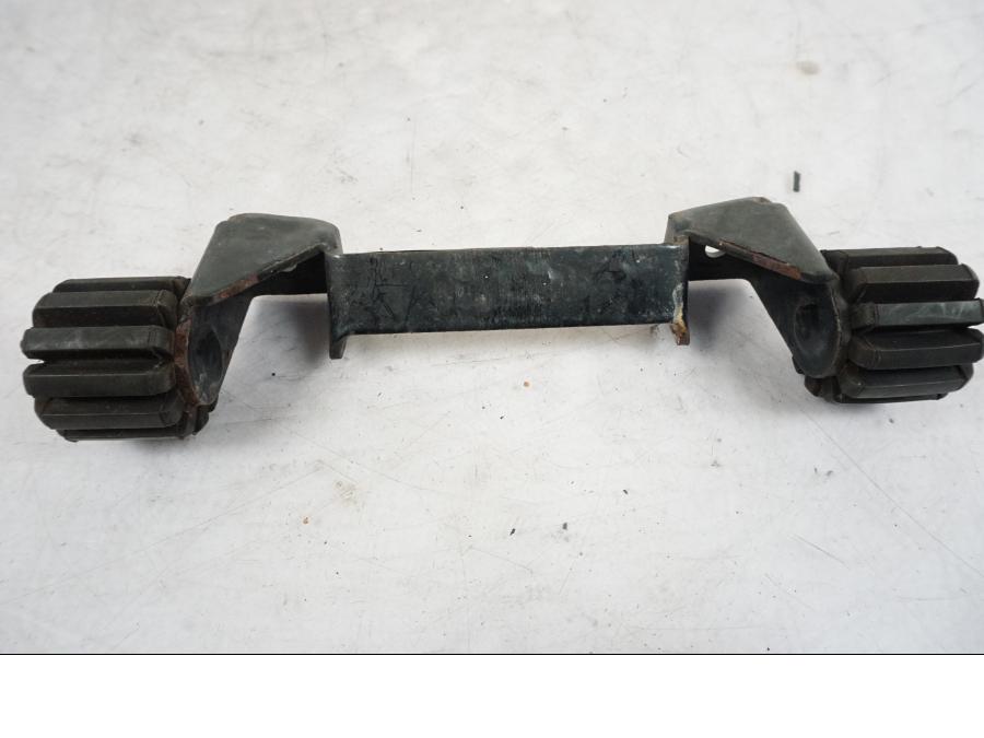 Framsidan på Sadelfäste från en BMW R 850 R -2004 motorcykel.