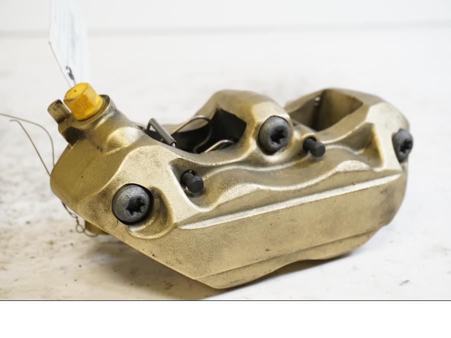 Baksidan på Bromsok från en BMW S 1000 R -2015 motorcykel.