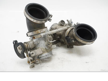 Framsidan på Spjällhus från en Ducati Monster 696 -2010 motorcykel.