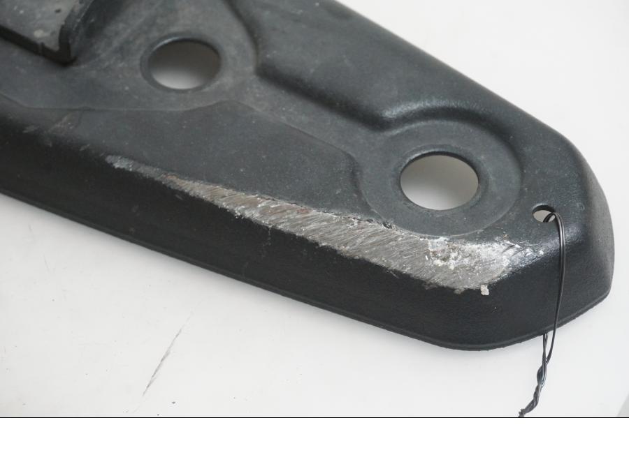 Baksidan på Fotpinneplatta från en Indian Chieftain Dark Horse -2019 motorcykel.