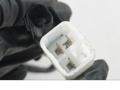 Vänster sida på <p>Låssats från Kawasaki Z 900 ABS 2017.</p>

<p>Tändningslås, 1st nyckel, tanklock, sadellås, ignition immobilisor och CDI/ECU.</p> motorcykel.