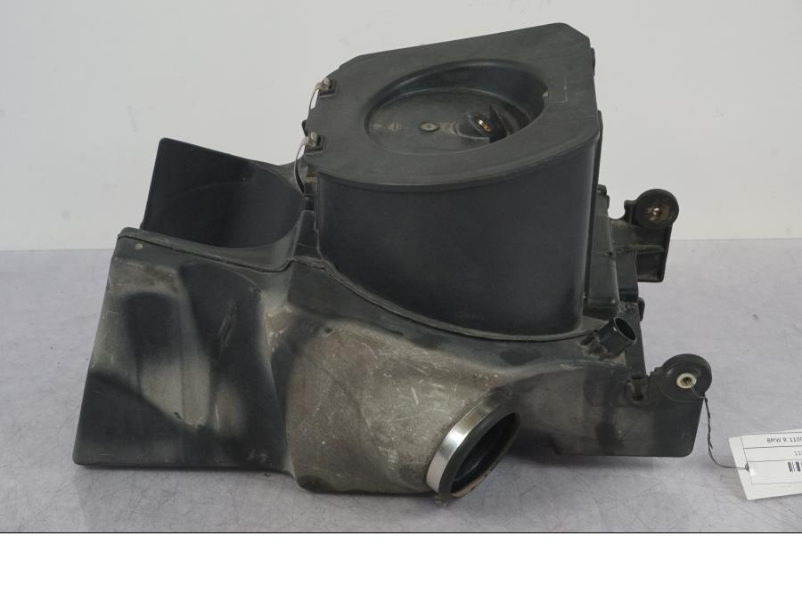 Framsidan på Luftburk från en BMW R 1100 GS -1998 motorcykel.