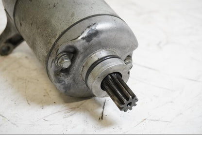 Baksidan på Startmotor från en Yamaha YZF 750 R -1994 motorcykel.