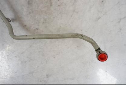 Snett nerifrån på Oljekylslang från en BMW R 1150 GS -2002 motorcykel.