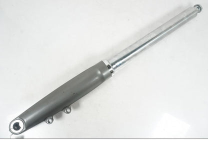 Framsidan på Gaffelben från en H-D Softail FXCW Rocker -2008 motorcykel.