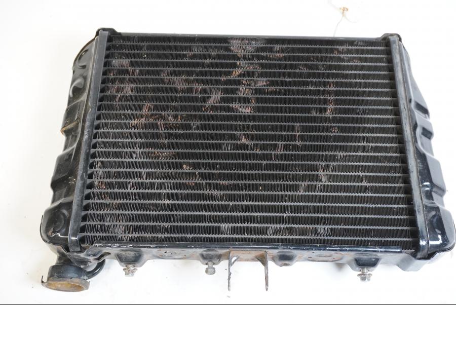 Baksidan på Vattenkyl från en Honda VF 750 S -1982 motorcykel.