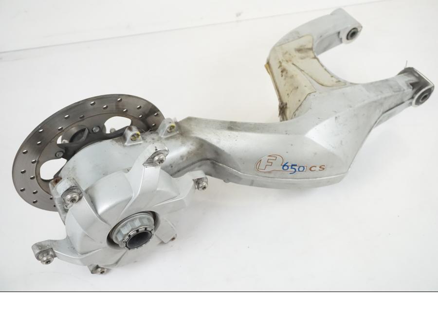 Framsidan på Sving från en BMW F 650 CS -2002 motorcykel.