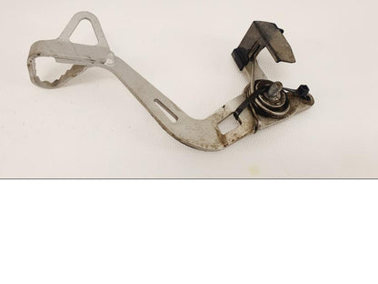 Baksidan på Bromspedal från en BMW R 1200 GS -2006 motorcykel.