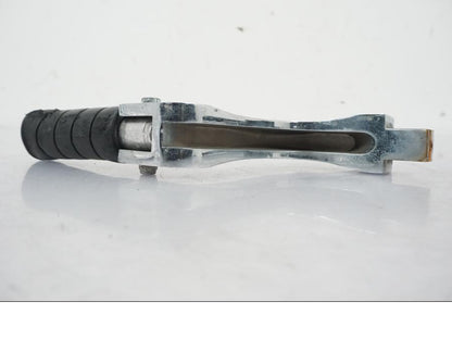 Extrabild1 på Fotpinnesats från en Yamaha XVS 1100A -2005 motorcykel.