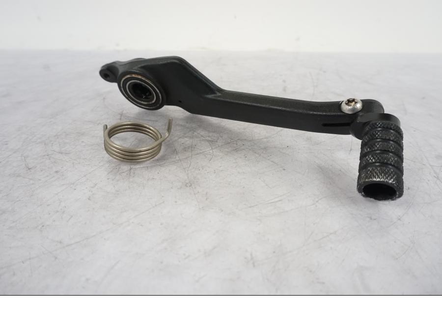 Framsidan på Bromspedal från en KTM 1290 Super Duke R -2021 motorcykel.