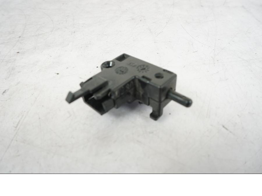 Höger sida på Kopplingskontakt från en Yamaha MT 125 -2017 motorcykel.