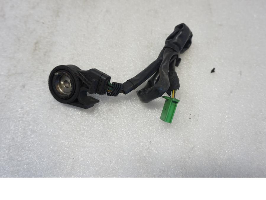 Framsidan på Sidostödsbrytare från en Honda CBR 1100 XX -1998 motorcykel.