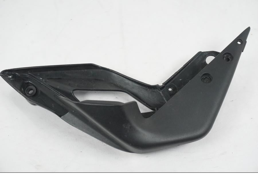 Vänster sida på Sidkåpa innerplast från en MV Agusta Dragster -2014 motorcykel.