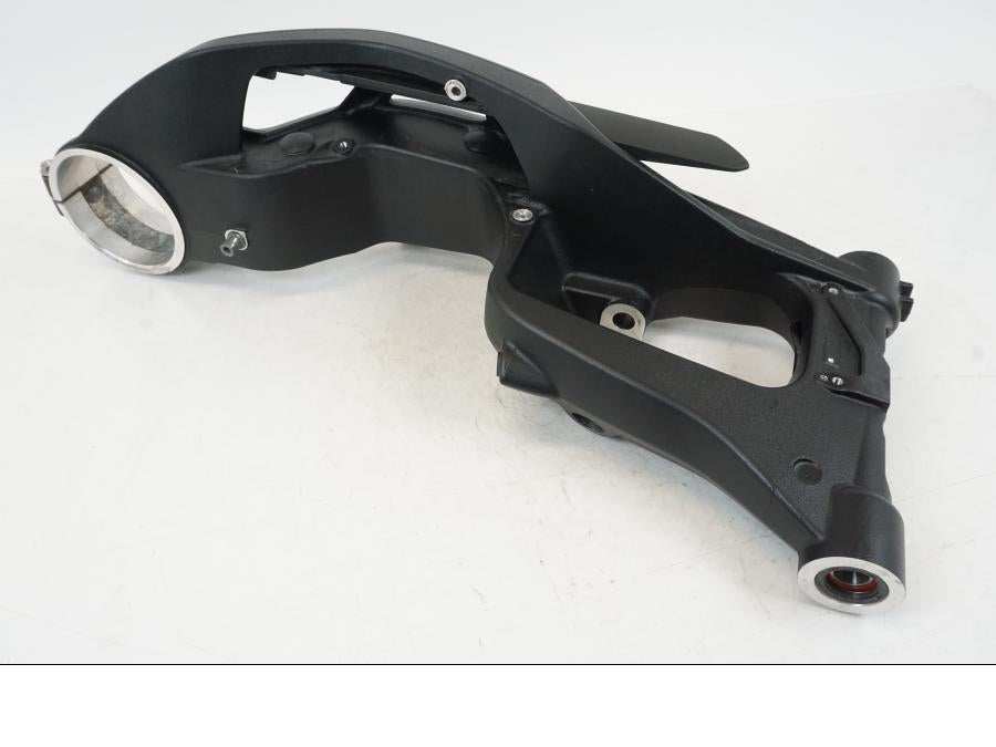 Snett uppifrån på Sving från en Triumph Speed Triple -2021 motorcykel.