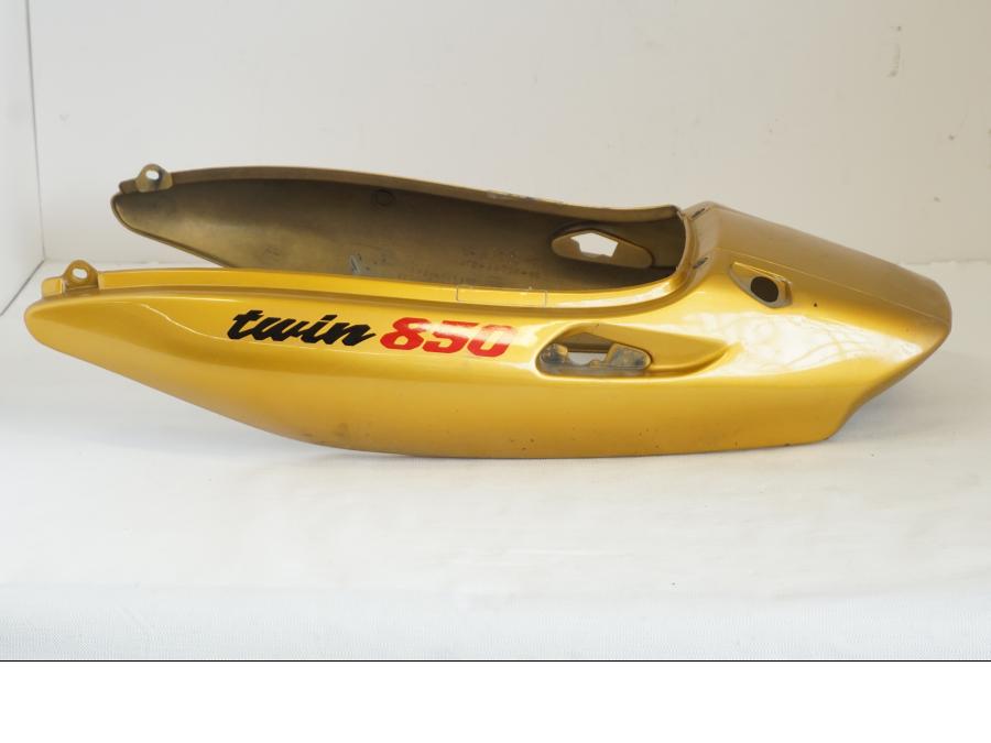 Baksidan på Bakvinge från en Yamaha TDM 850 -1998 motorcykel.