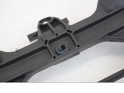 Höger sida på Batterihållare från en Ducati Streetfighter V4 -2020 motorcykel.