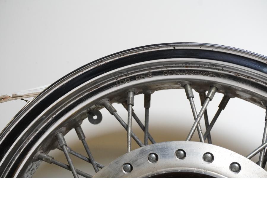 Extrabild5 på Fälg från en Honda VT 600 C -1996 motorcykel.