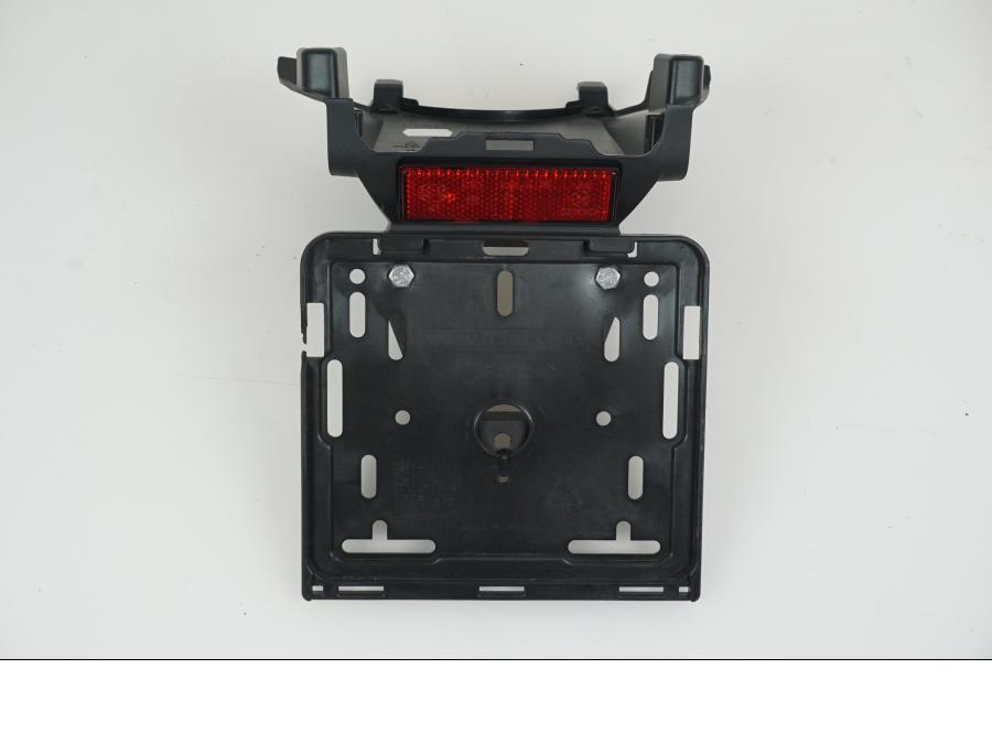 Baksidan på Skylthållare från en BMW R 1250 GS -2023 motorcykel.