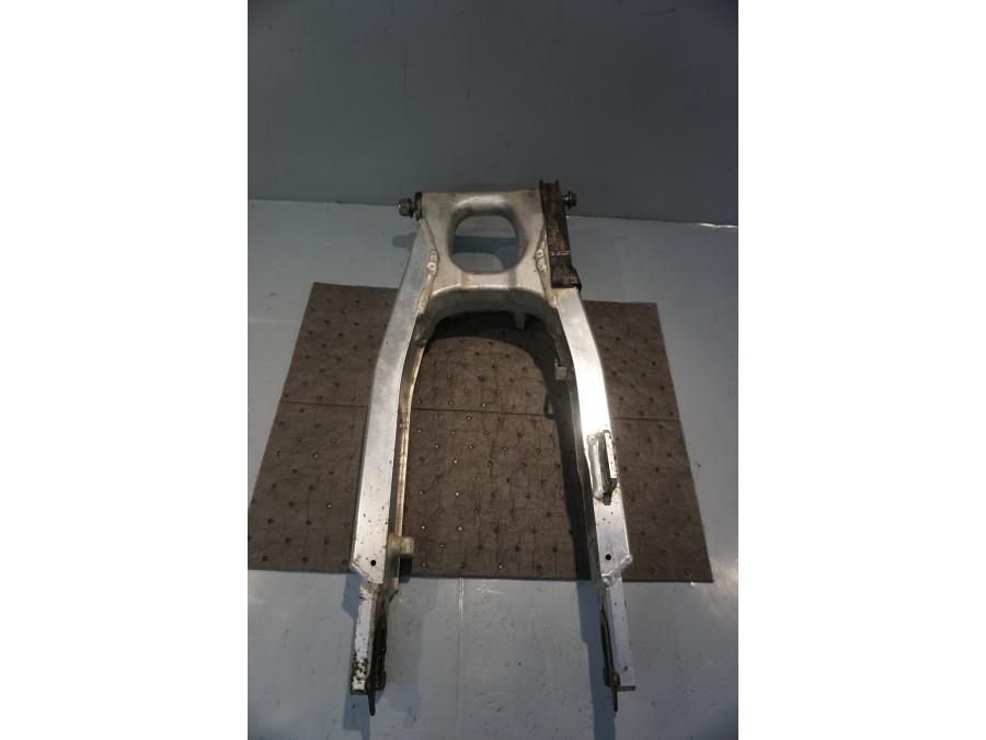 Vänster sida på Sving från en Honda XR 600 R -1990 motorcykel.