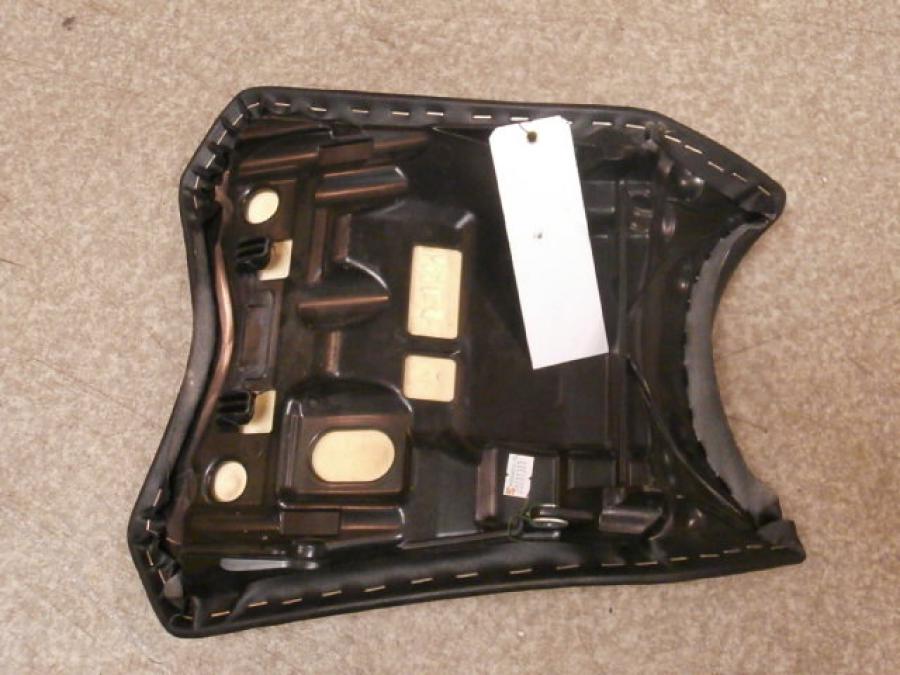 Snett uppifrån på Sadel från en Kawasaki Ninja 300 -2013 motorcykel.