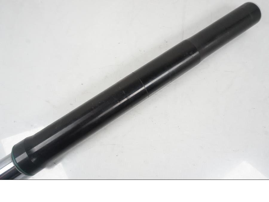 Snett uppifrån på Gaffelben från en MV Agusta Dragster -2014 motorcykel.