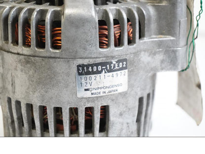 Höger sida på Generator från en Suzuki GSX-R 750 -1992 motorcykel.