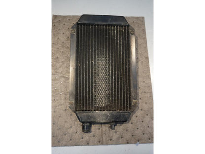 Baksidan på Vattenkyl från en Kawasaki VN 800 -1995 motorcykel.