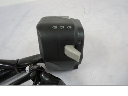 Höger sida på Styrelreglage från en KTM 790 Duke -2019 motorcykel.