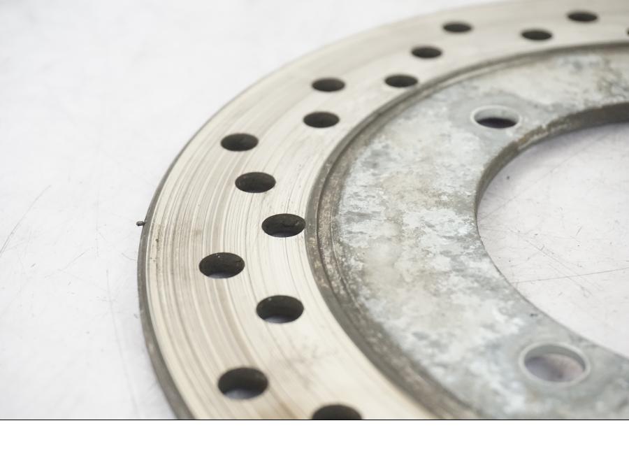 Extrabild1 på Bromsskiva från en Honda CB 750 -1996 motorcykel.