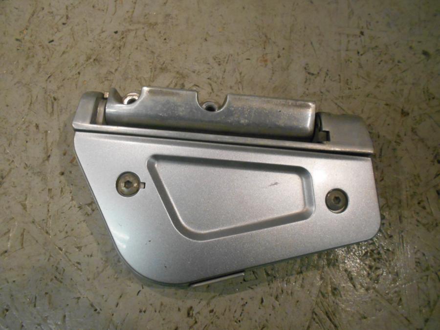 Höger sida på Fotplatta från en Honda GL 1800 -2001 motorcykel.