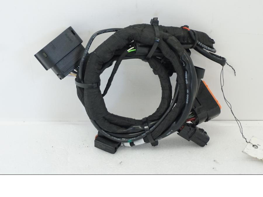 Baksidan på Kablage från en KTM 1290 Super Adventure R -2021 motorcykel.