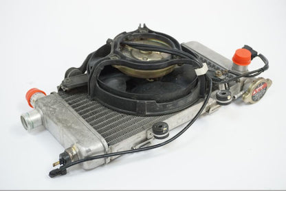 Extrabild2 på Vattenkyl från en Honda VTR 1000 F -1999 motorcykel.