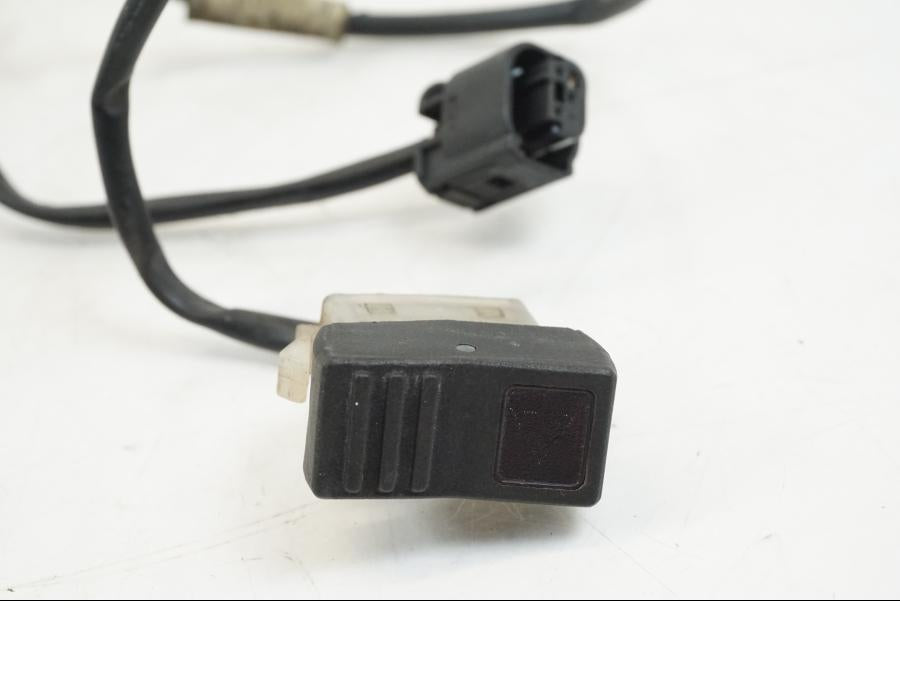 Baksidan på Varningsblinkersbrytare/kontakt från en BMW F 650 CS -2003 motorcykel.