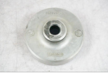 Höger sida på Generator från en BMW K 1200 S -2005 motorcykel.