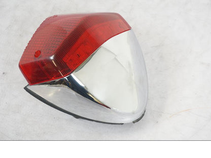 Höger sida på Baklampa från en Honda VT 600 C -1998 motorcykel.