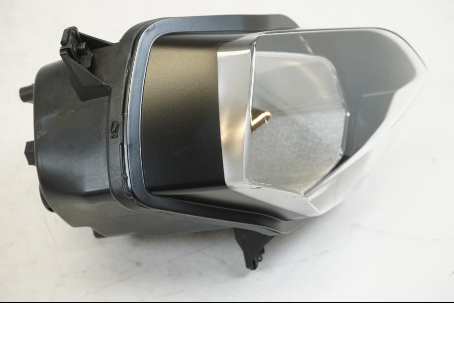 Höger sida på Strålkastare från en BMW S 1000 R -2013 motorcykel.