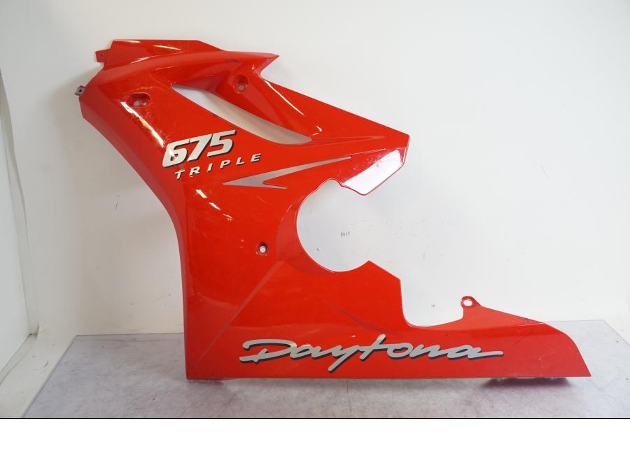 Framsidan på Sidkåpa från en Triumph Daytona 675 -2010 motorcykel.