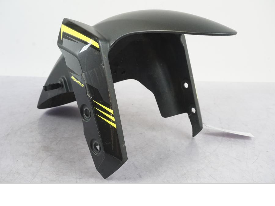 Vänster sida på Framskärm från en Yamaha MT-09 -2016 motorcykel.