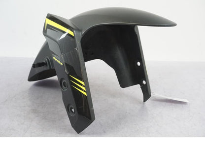 Vänster sida på Framskärm från en Yamaha MT-09 -2016 motorcykel.