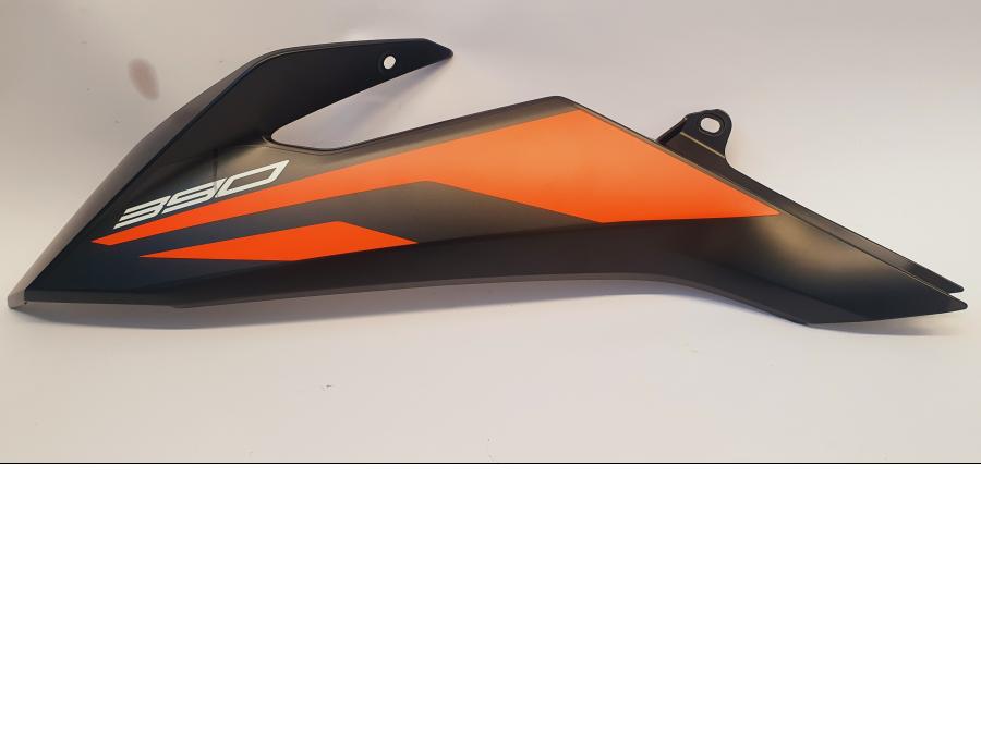 Framsidan på Bensintankskåpa från en KTM 390 Adventure -2021 motorcykel.