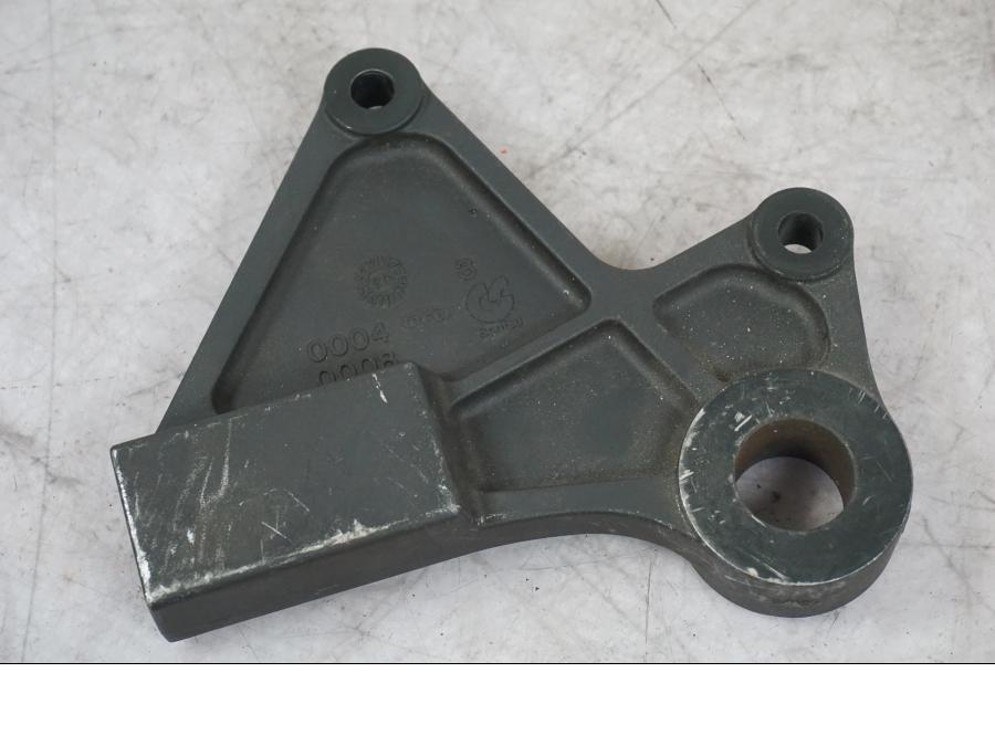 Snett nerifrån på Bromsoksfäste från en Kawasaki ZX-10R -2008 motorcykel.