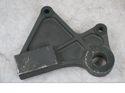 Snett nerifrån på Bromsoksfäste från en Kawasaki ZX-10R -2008 motorcykel.